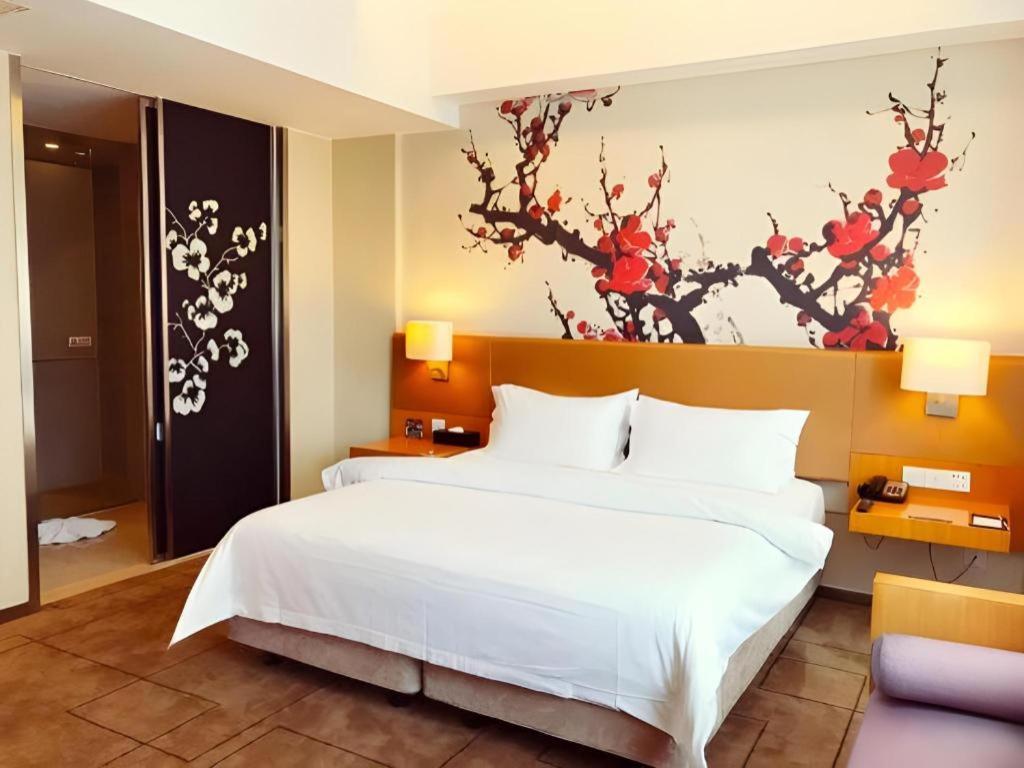 Metropolo Hotel Wuchuang Jiangtan Jiyuqiao Metro Station Ухан Екстериор снимка