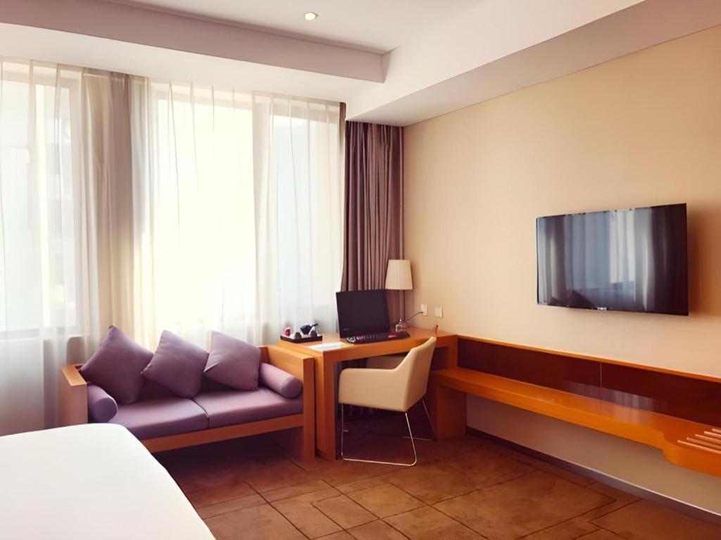 Metropolo Hotel Wuchuang Jiangtan Jiyuqiao Metro Station Ухан Екстериор снимка
