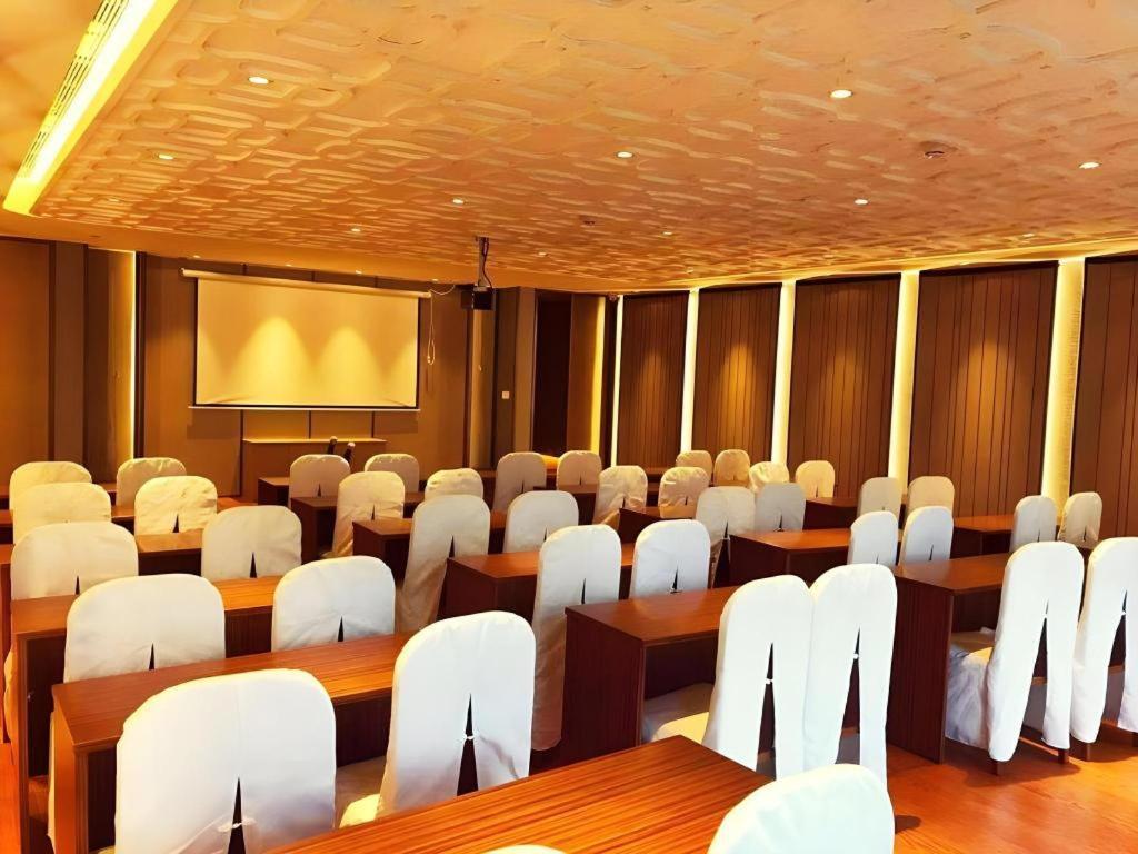 Metropolo Hotel Wuchuang Jiangtan Jiyuqiao Metro Station Ухан Екстериор снимка